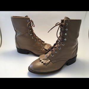 Women’s Laredo Taupe Lace up boots 6 1/2 M